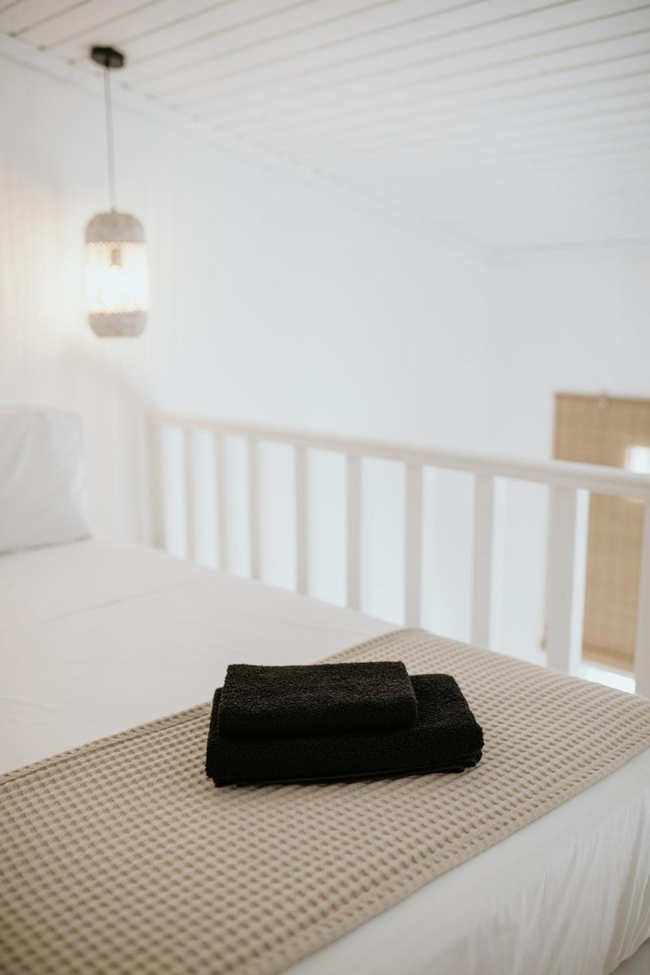 Yi & Thalassa Living By Khi Китнос Экстерьер фото